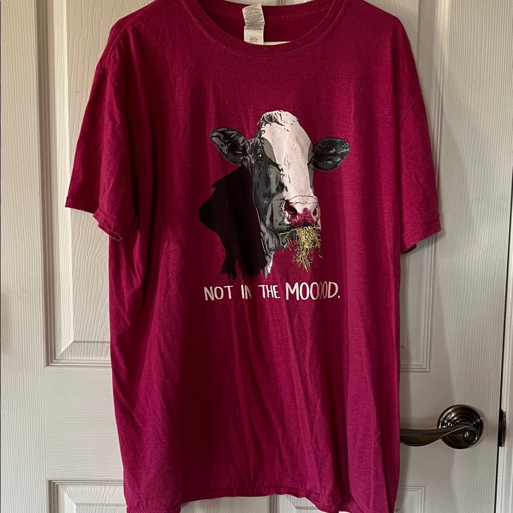 Gildan Maroon Short Sleeve Tee with Cow Graphic